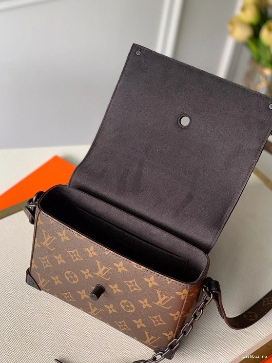 WIS SOFT TRUNK LOUIS VUITTON 0829